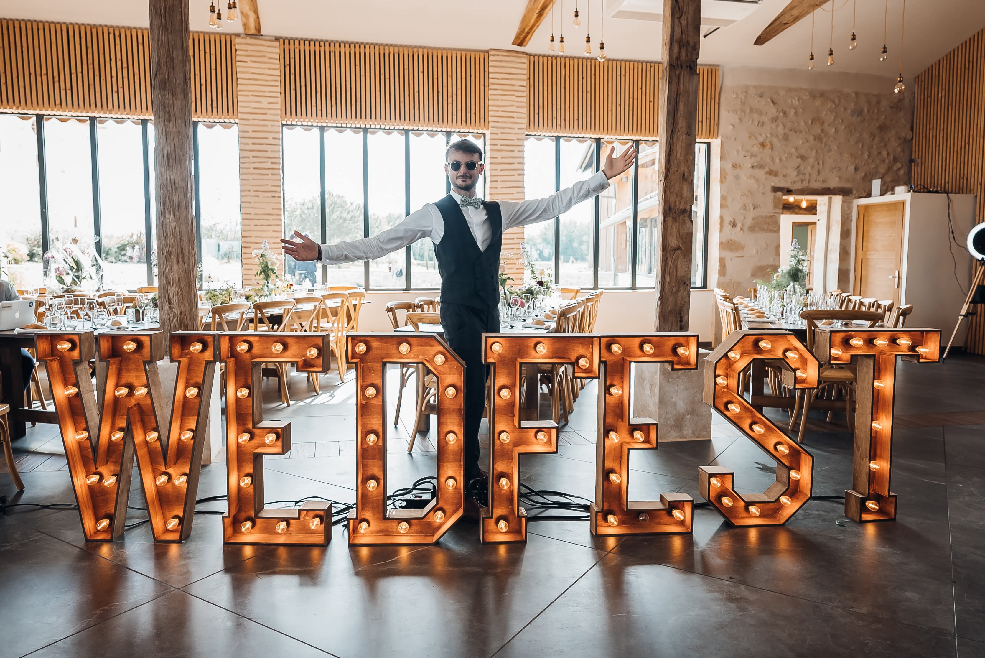 Location de mobilier — DAHLIA EVENT